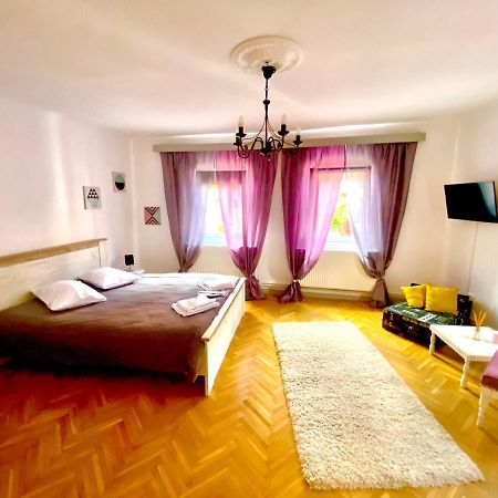 Vinyl’s Place Brašov Exteriér fotografie